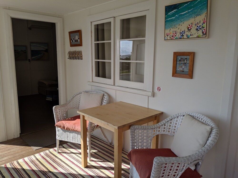 Mollymook Beach View an Original 1950's Beach Cottage