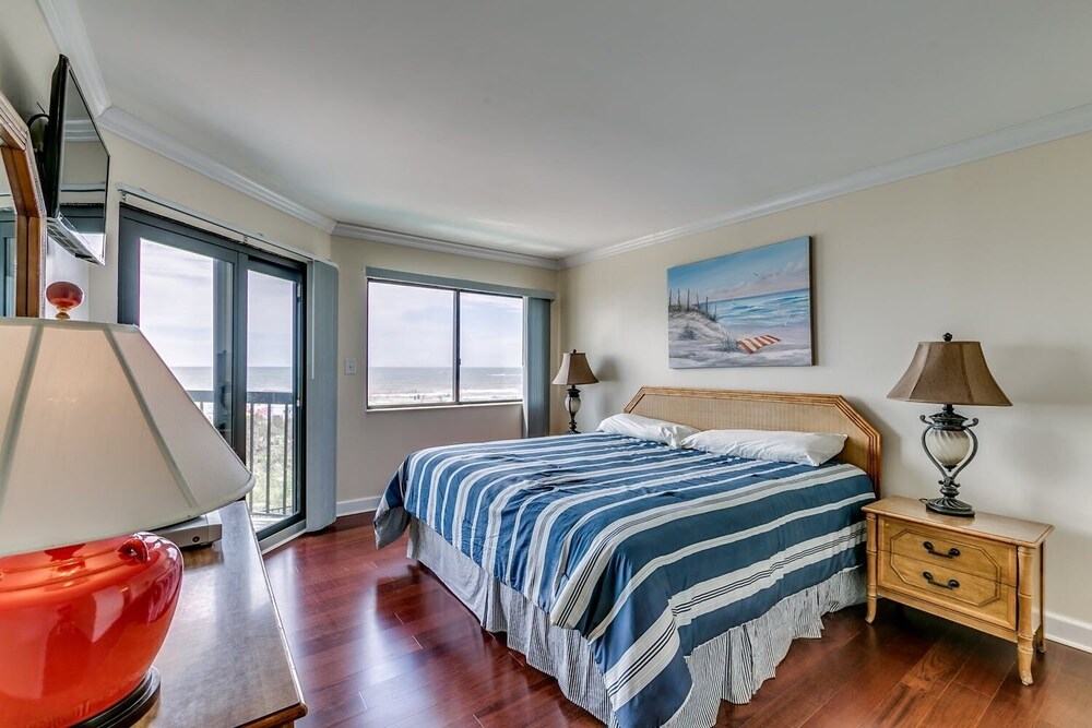 Direct Ocean Front 3 Bedroom Condo In The Heart Of North Myrtle Beach In Myrtle Beach Hotel Rates Reviews On Orbitz
