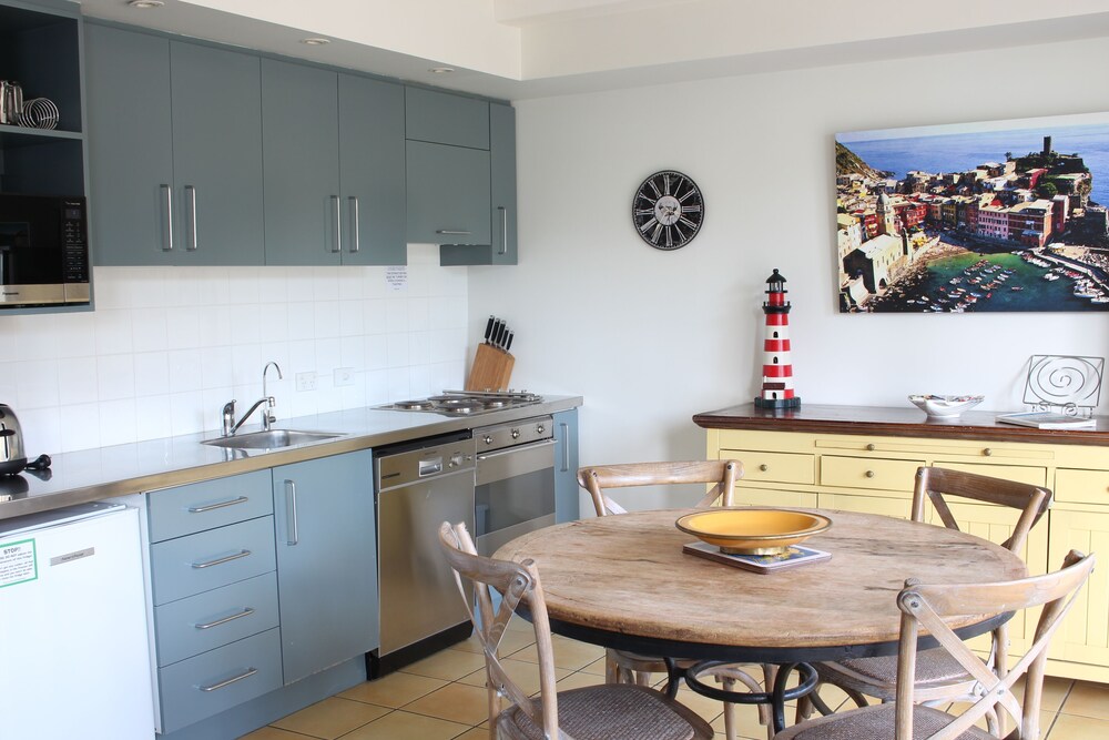 Bruce Waterfront Apartments AU214 Rooms, Reviews & Deals (Akaroa Harbour, NZL) Wotif