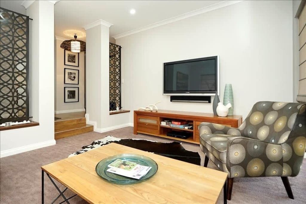 Spacious Studio Livingbooragoongarden Citywestfield Booragoonnetflix
