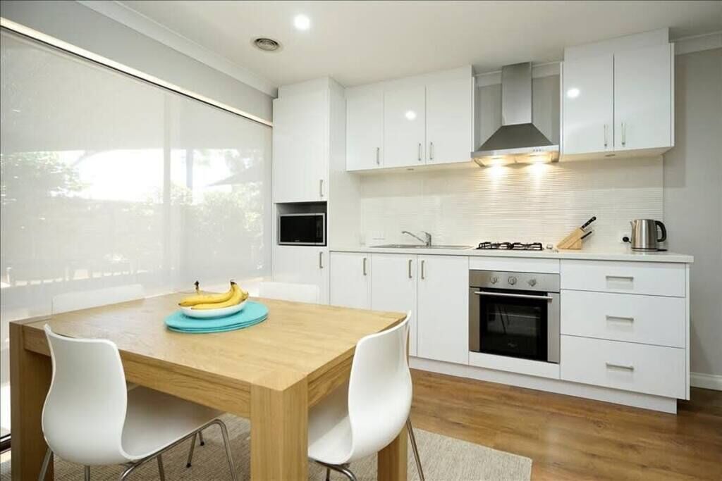 Spacious Studio Livingbooragoongarden Citywestfield Booragoonnetflix