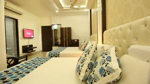 23 bedrooms, WiFi, bed sheets