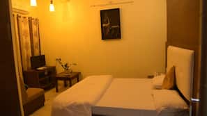 Premium bedding, iron/ironing board, free WiFi, linens