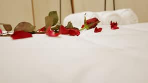 1 bedroom, free WiFi, linens, wheelchair access