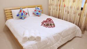 1 bedroom, free WiFi, linens, wheelchair access