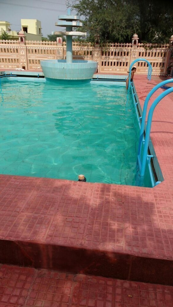 Hotel Jamuna Resort In Jhunjhunu Hotel Rates Reviews On Orbitz Od from kopec sayed kanupeer mount. hotel jamuna resort in jhunjhunu