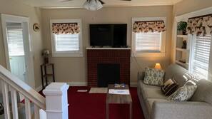 TV, fireplace