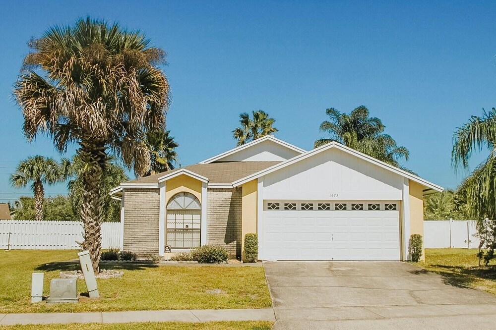 Fully equipped home just 4 miles away from DISNEY!! Indian Wells Vrbo