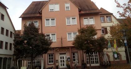 Hotel Loewensteiner Hof Haus am Neuplatz