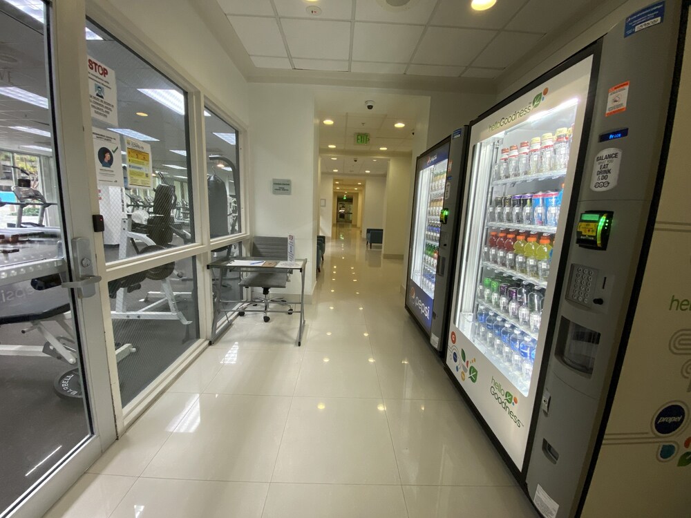 Sunny Isles, Ocean Reserve, 14th floor. Oceanview! Parking included