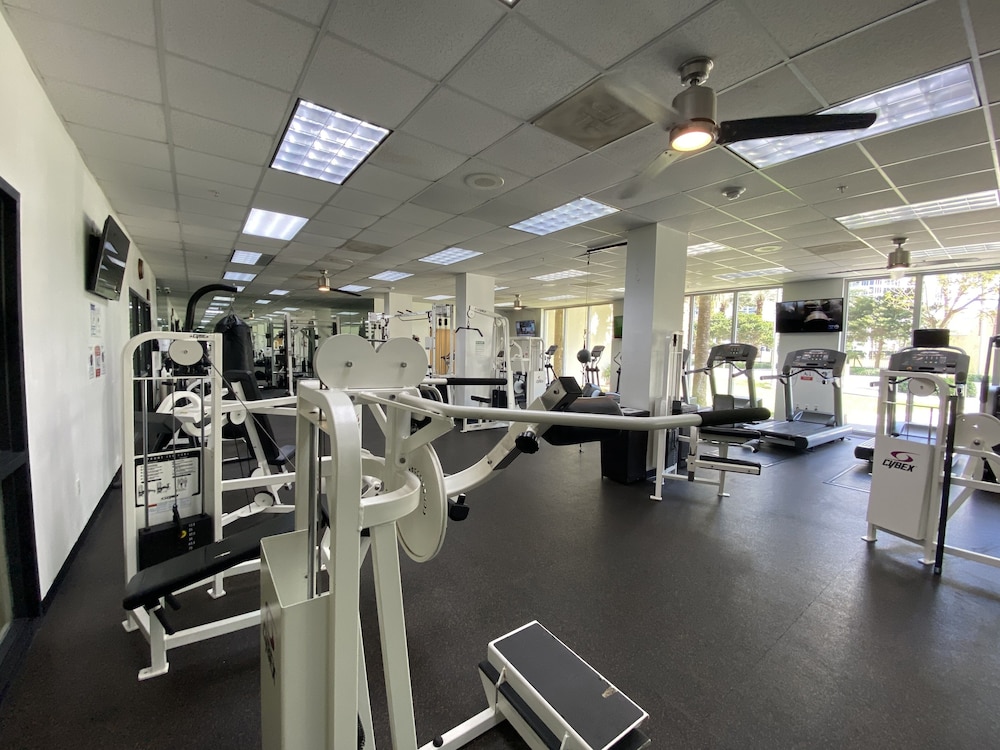 Sunny Isles, Ocean Reserve, 14th floor. Oceanview! Parking included