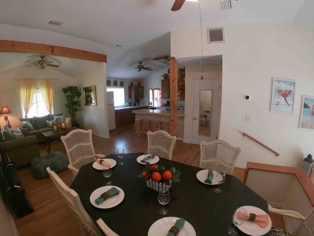 Cailin’s Corner- the chillest coastal stay! 