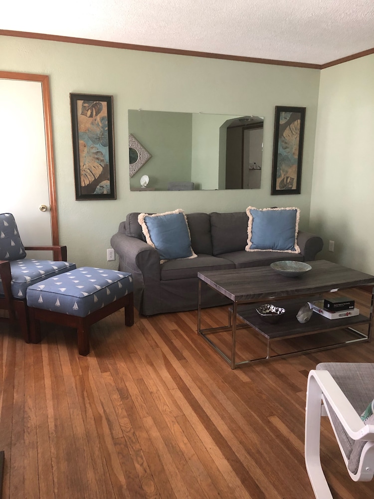 Cailin’s Corner- the chillest coastal stay! 