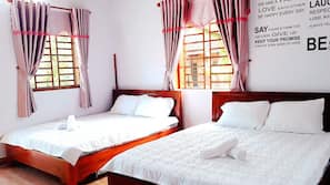 Hypo-allergenic bedding, down comforters, in-room safe, free WiFi
