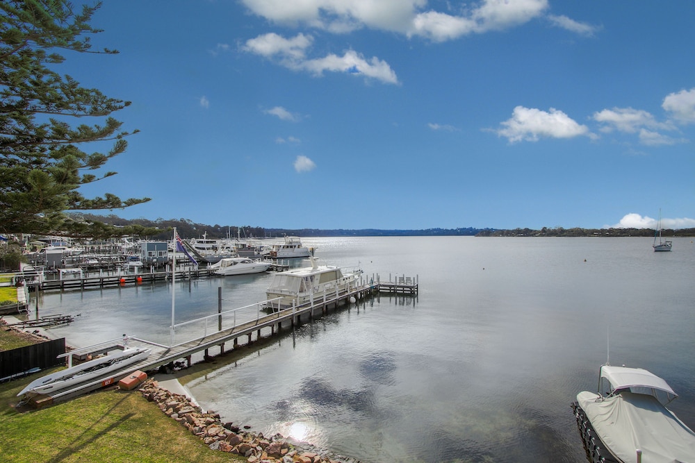 Bancroft Bay Frontage