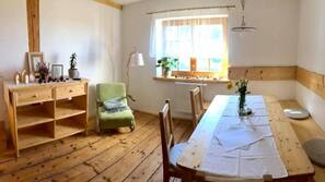 Essbereich im Zimmer