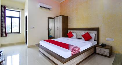 OYO 44607 Glorious Resort