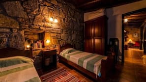 Laptop workspace, iron/ironing board, free WiFi, linens