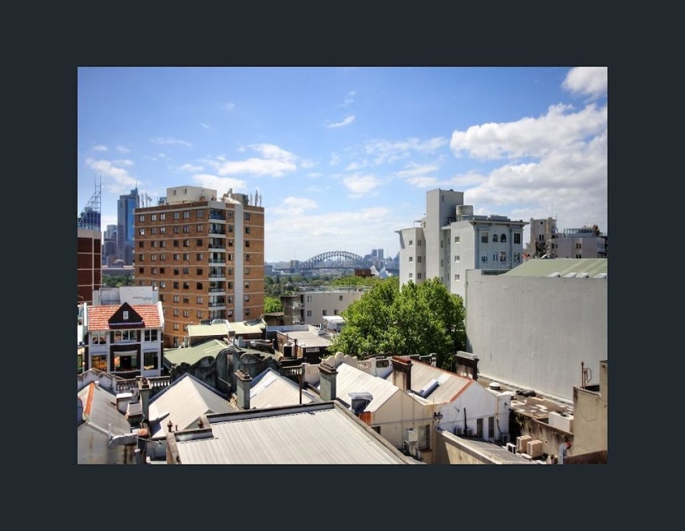 Potts Point Apartment in the Manor