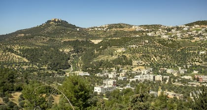 Ajloun Hotel