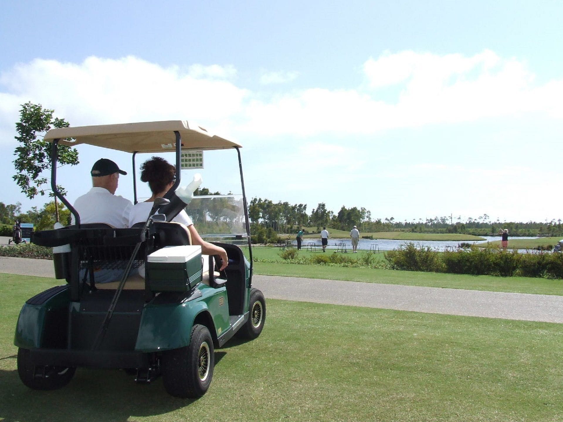 Spectacular Family Home on Canal - Endeavour Dr, Banksia Beach