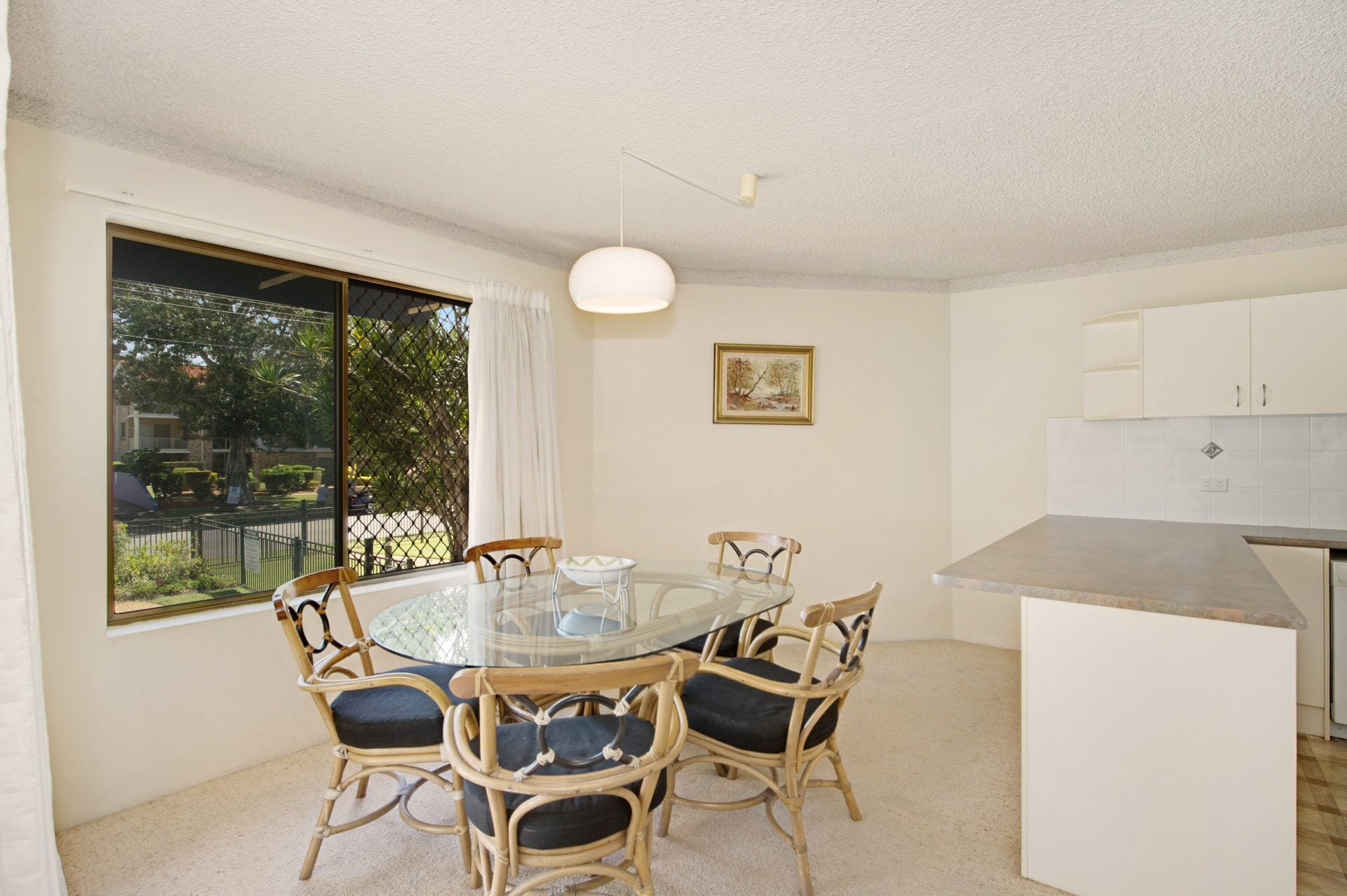 Everything you Need Including a Pool! Karoonda Sands Apartments