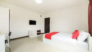 Minibar, desk, free WiFi, linens