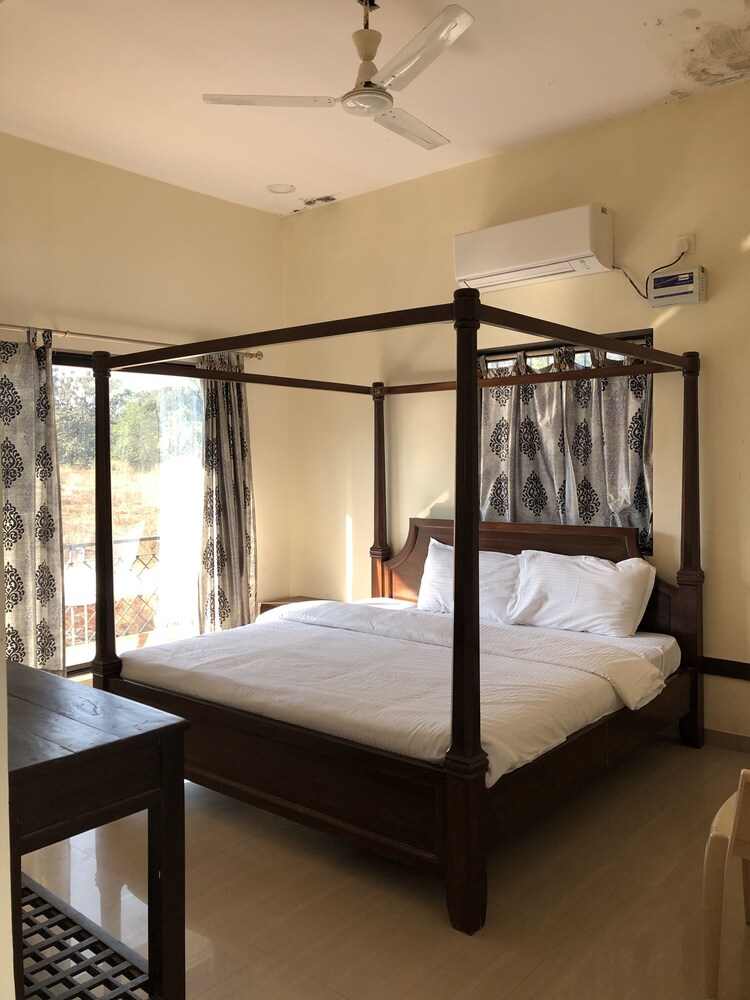 Surve Resorts