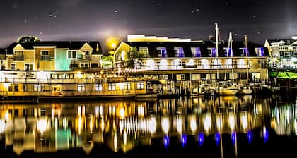Old Harbor Inn