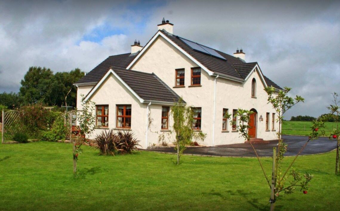 Honeysuckle Cottage B&B in Ballymoney, United Kingdom