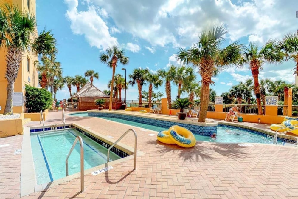 ★OCEANFRONT & SAND BELOW★Pools★Hot Tubs★Lazy River★S145