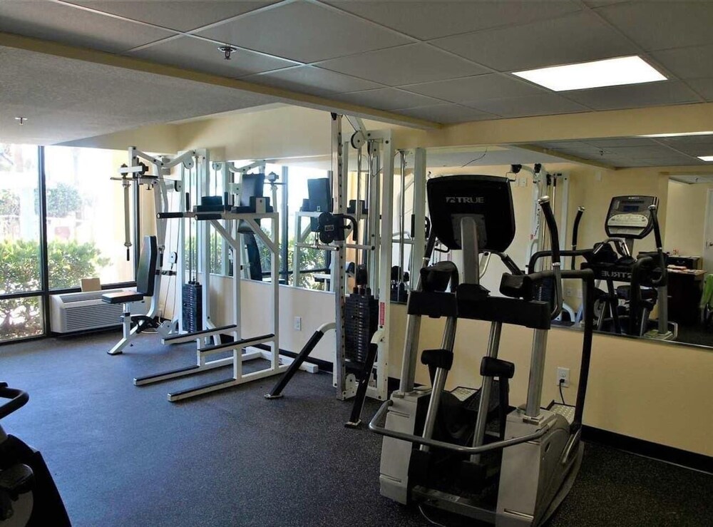 ★OCEANFRONT & SAND BELOW★Pools★Hot Tubs★Lazy River★S145