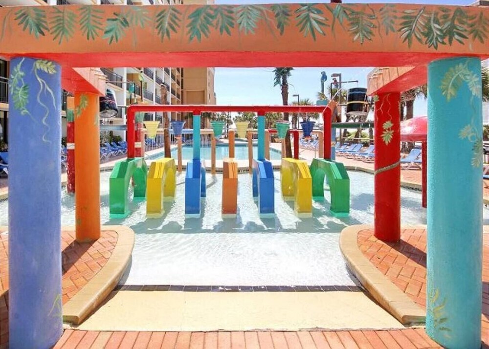 ★OCEANFRONT & SAND BELOW★Pools★Hot Tubs★Lazy River★S145