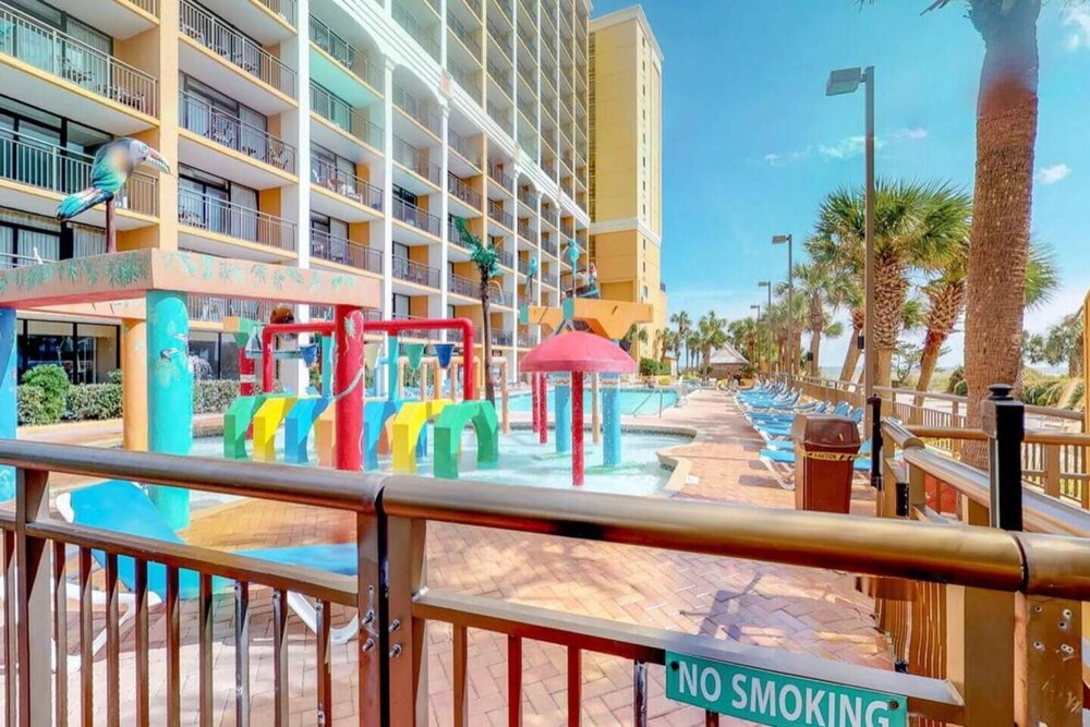 ★OCEANFRONT & SAND BELOW★Pools★Hot Tubs★Lazy River★S145