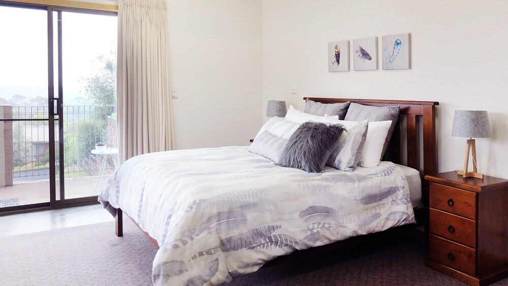 Sue's Retreat.... Mount Gambier Vrbo