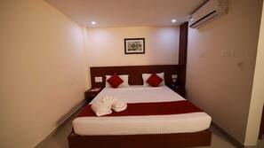 In-room safe, iron/ironing board, rollaway beds, free WiFi