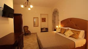 Desk, cribs/infant beds, free WiFi, wheelchair access