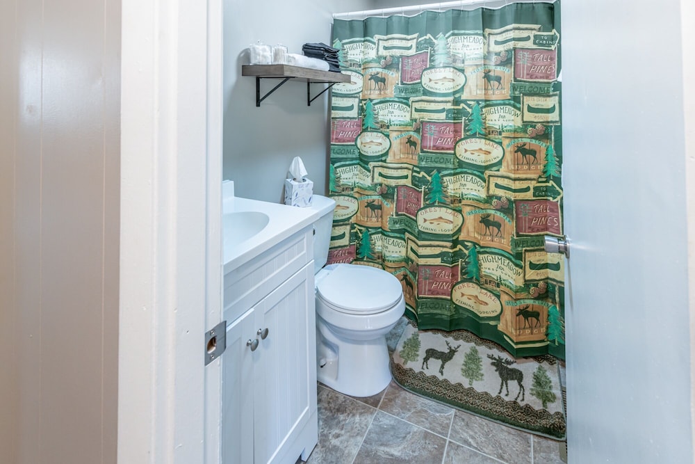 Riverfront | Pvt Dock | Trout Fishing | Firepit | Hot Tub