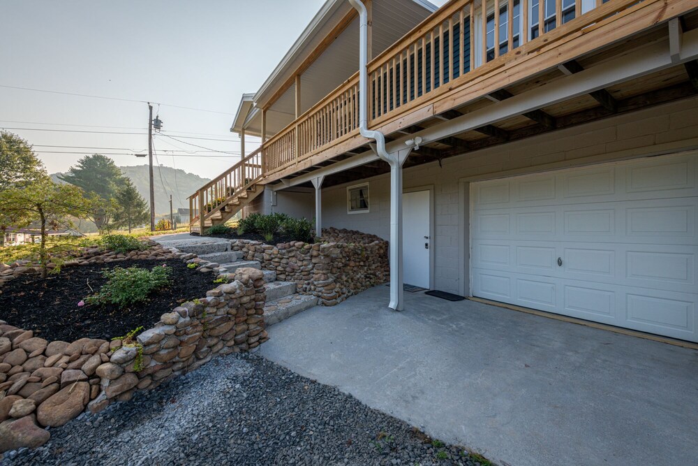 Riverfront | Pvt Dock | Trout Fishing | Firepit | Hot Tub