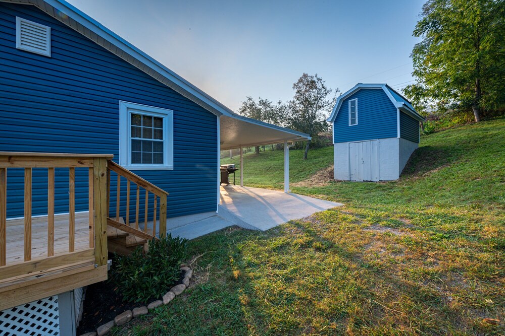 Riverfront | Pvt Dock | Trout Fishing | Firepit | Hot Tub