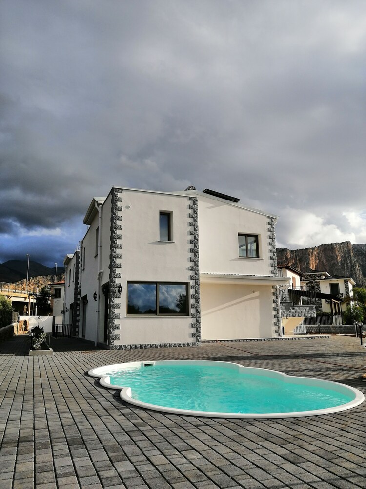 Sicily Rooms