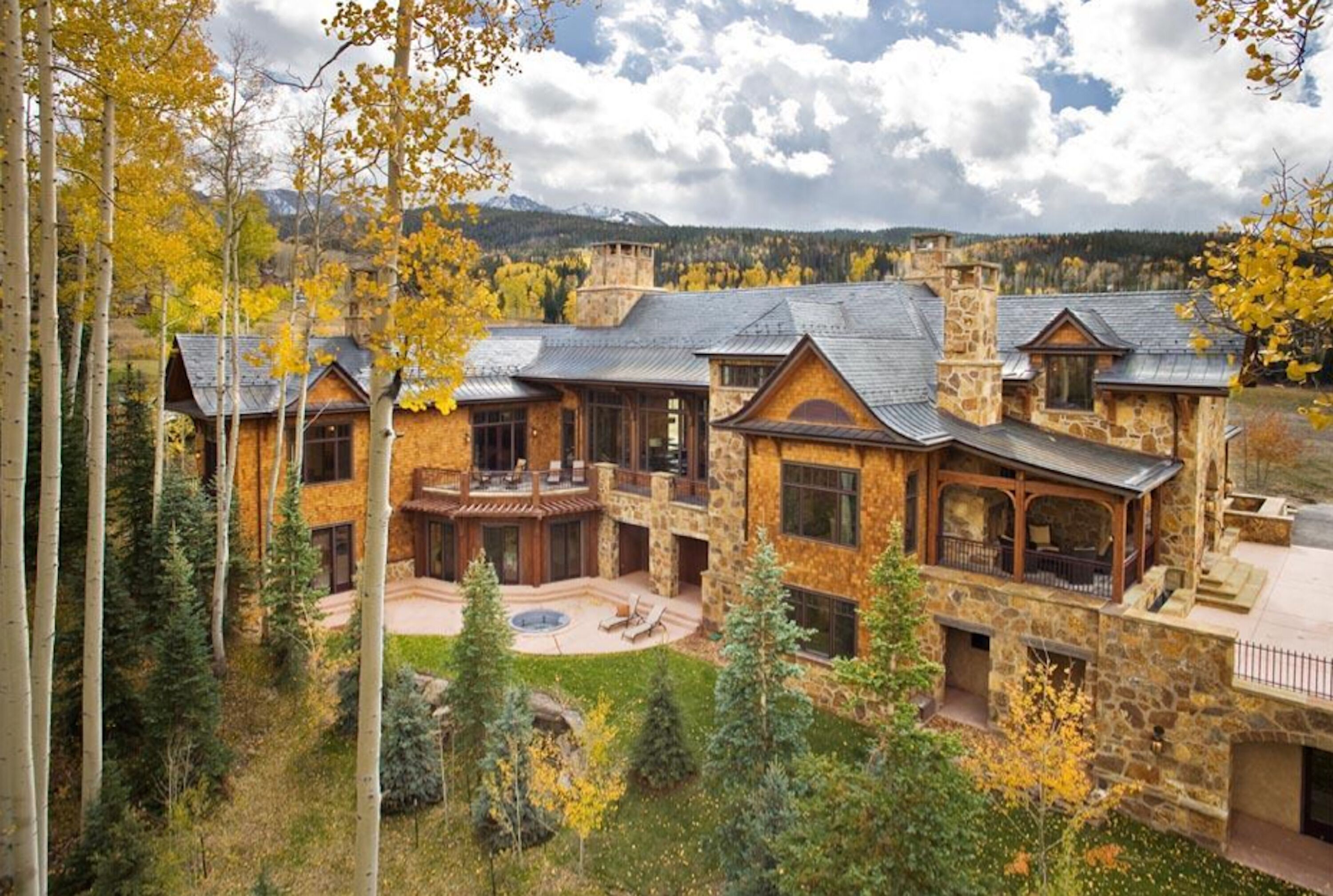 Hood Park Manor by Exceptional Stays in Telluride, United States