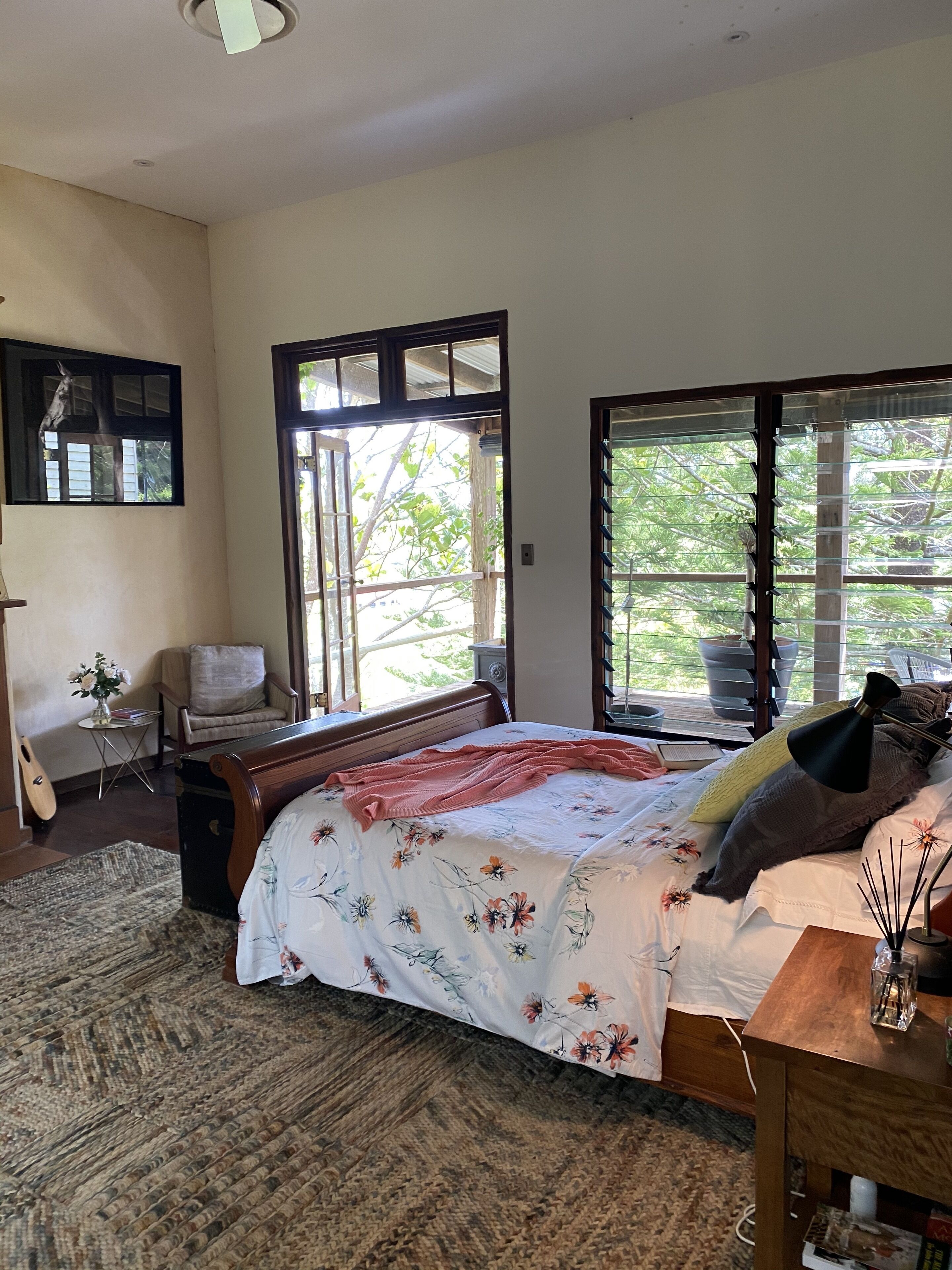 Historic 100yo Chapel and Private Homestead sleeping 8-10