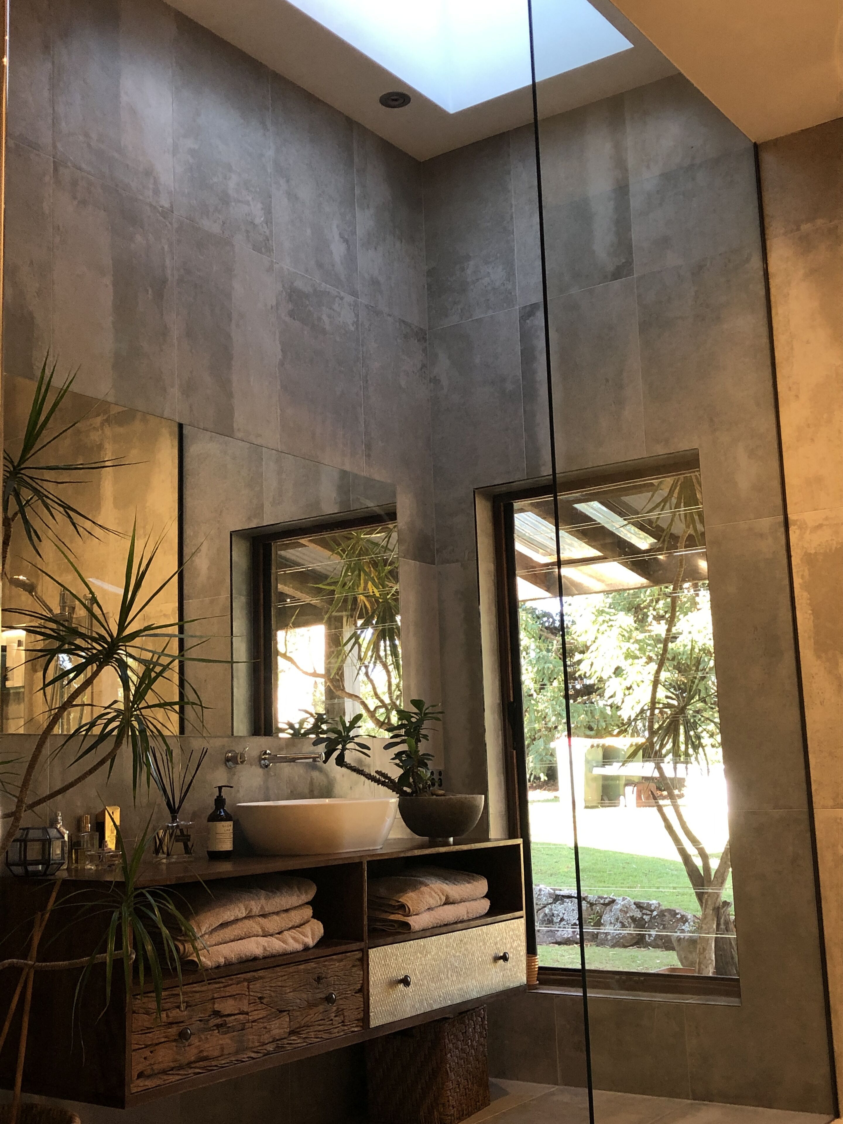 Historic 100yo Chapel and Private Homestead sleeping 8-10