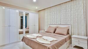 2 Schlafzimmer, Zimmersafe, Bügeleisen/Bügelbrett, WLAN