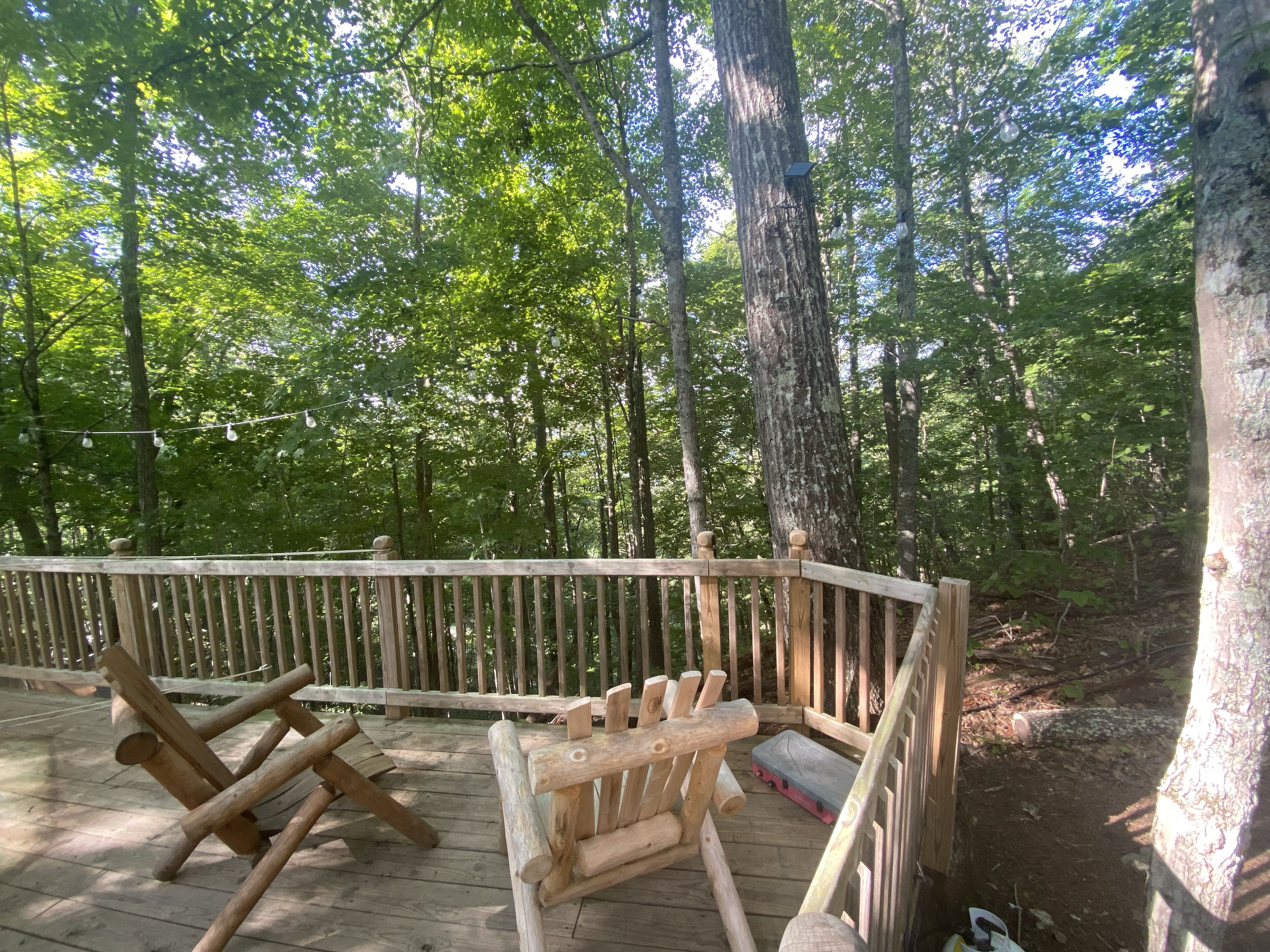 Huge Luxury Glamping Tent Nestled in Nature in Thorn Hill, United States