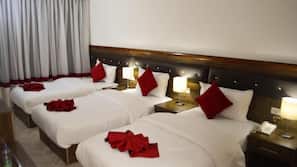 Hypo-allergenic bedding, free minibar, in-room safe, desk