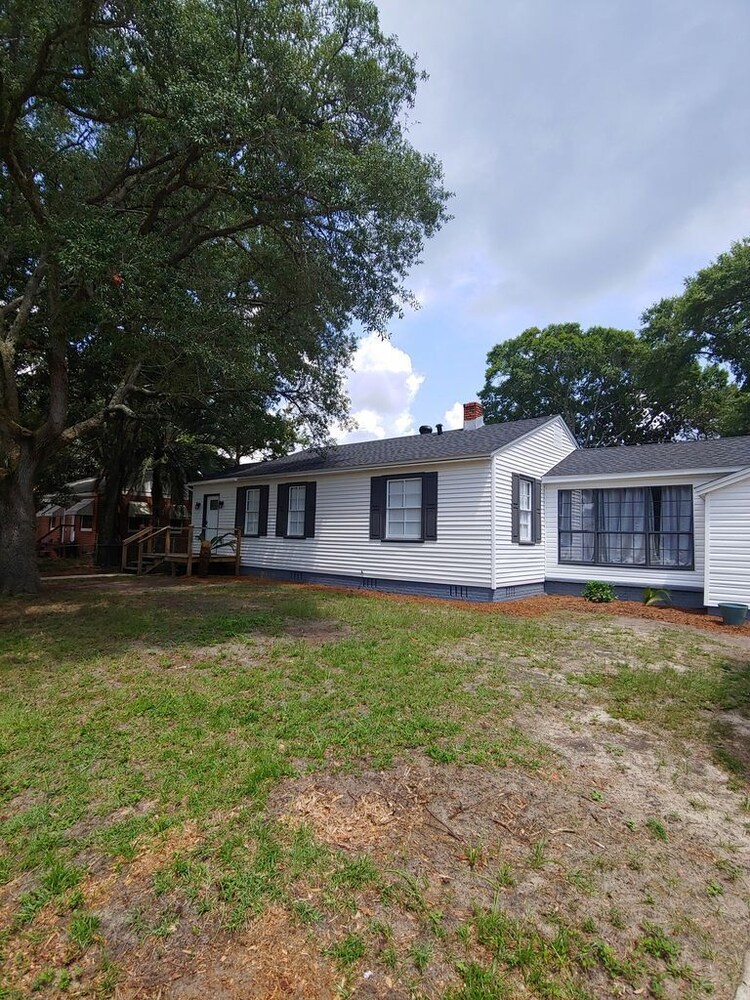 Navy Point Cottage Pensacola in Pensacola Best Rates & Deals on Orbitz