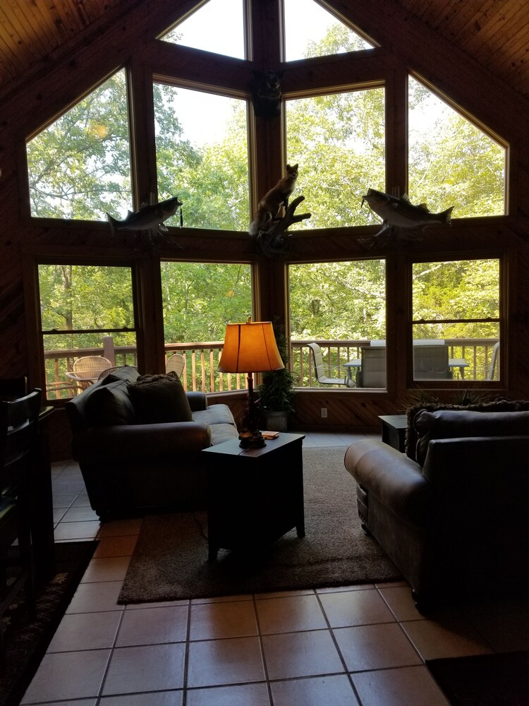 Beaver Lakefront Cabin