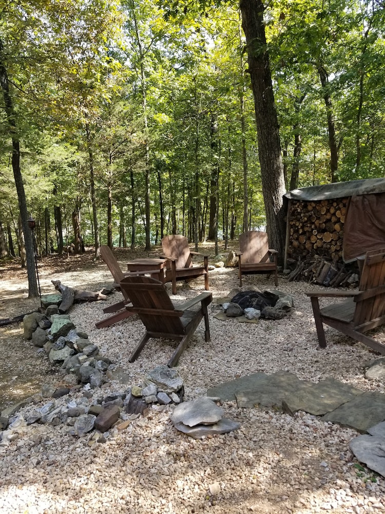 Beaver Lakefront Cabin